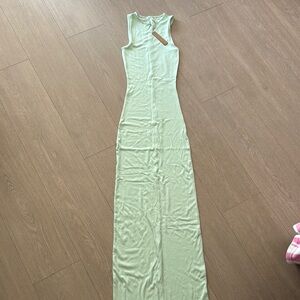 SKIMS BNWT